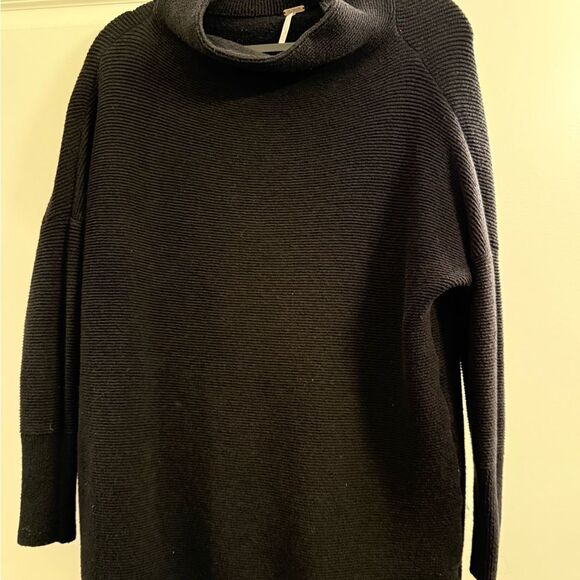 Free People Ottoman Ribbed Tunic Black Ribbed Turtleneck Sweater - Picture 1 of 3